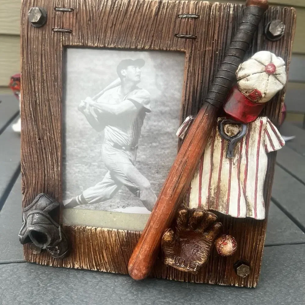 Baseball photo frame 4”x 6” photo, overall 8 x 8 1/2”